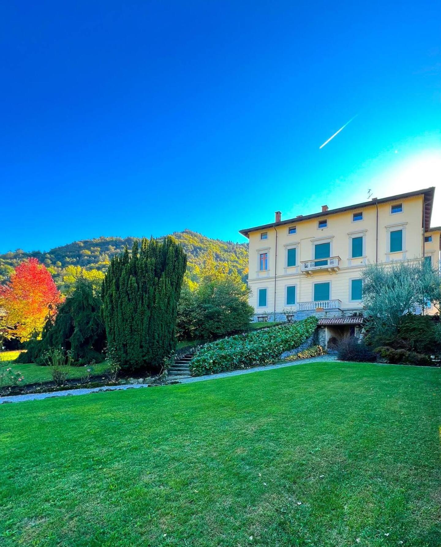 Regal Villa With Como Lake View And Free Parking Bellagio Kültér fotó